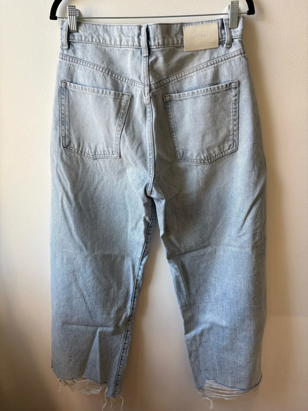 DL1961 Taylor High Rise Barrel Jeans - Picture 6 of 7